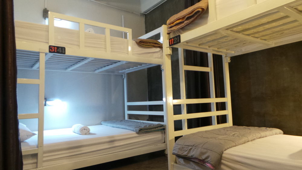 Отель Zzhouse Чиангмай Экстерьер фото